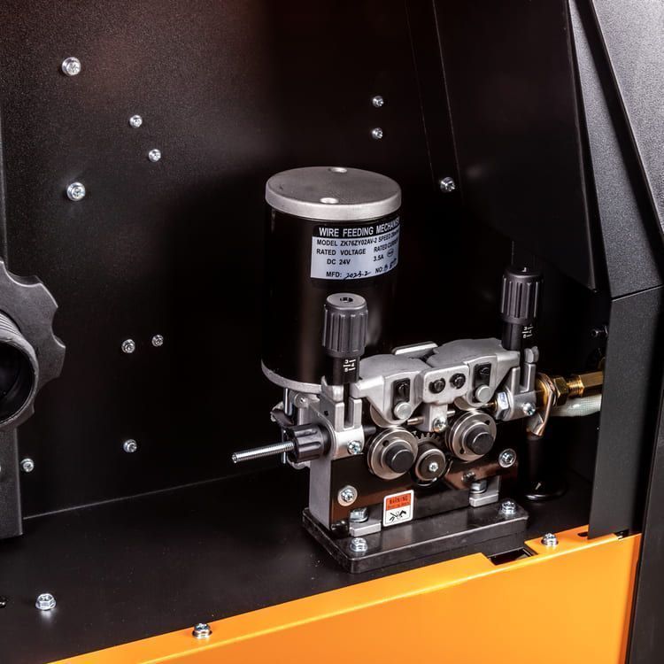 Сварочный полуавтомат Foxweld Saggio Mig 250 вид модели сварочный полуавтомат foxweld saggio mig 250