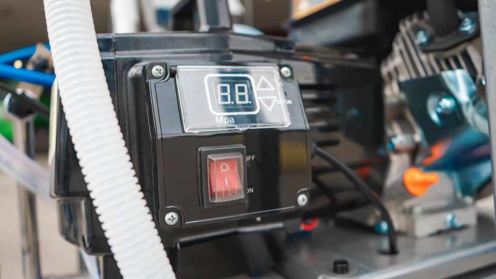 Разметочная машина Dino-Power DP-6335L вид модели разметочная машина dino-power dp-6335l