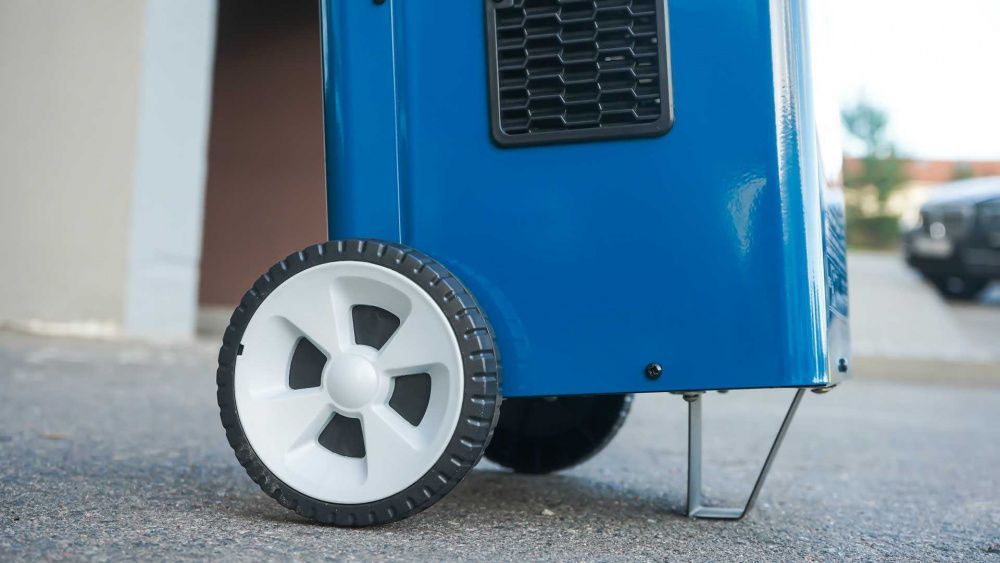 Пуско-зарядное устройство Hamer CD750 вид модели пуско-зарядное устройство hamer cd750