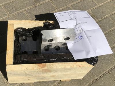 вид модели ножи для рубочного станка смж-172 110х40х18 с резьбой под болт м10  (сталь 6хв2с)